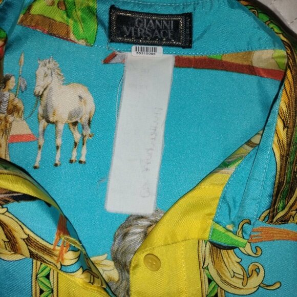 Picture Perfect Vintage Gianni Versace Silk Shirt Size 40. Made In Italy. - Picture 3 of 7